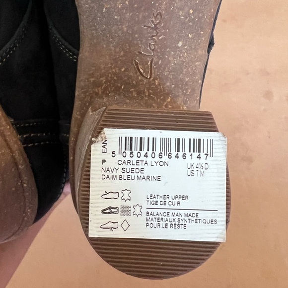 Clark’s Carleta Lyon Navy Suede Lace up Block Heel Ankle Boots Size Women’s US 7 - Picture 8 of 11